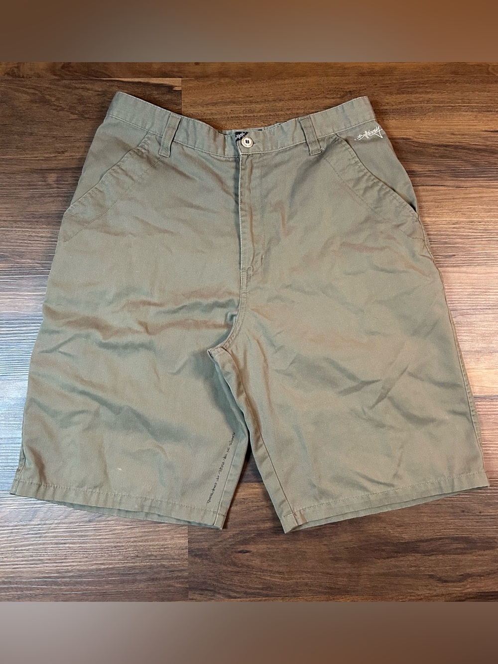 Vintage Y2K/90s Billabong Men's Cargo Shorts in Khaki - Picture 2 of 9